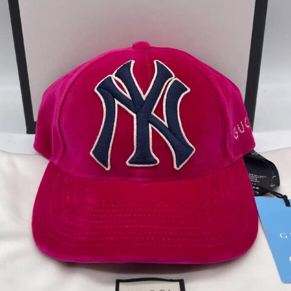 NWT Authentic Gucci x MLB Velvet NY Yankees Baseball Cap Hat 57-61 Pink - Picture 1 of 3